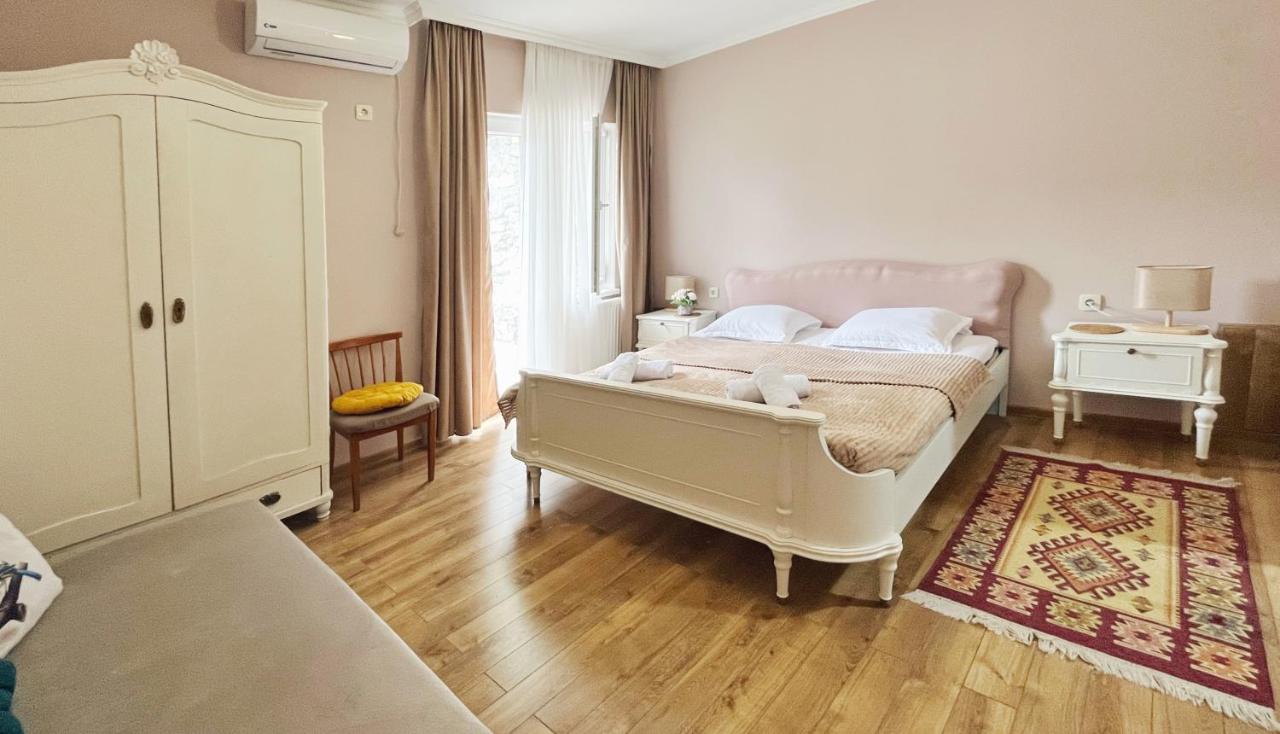 Happy Holidays - B&B Bordshomi