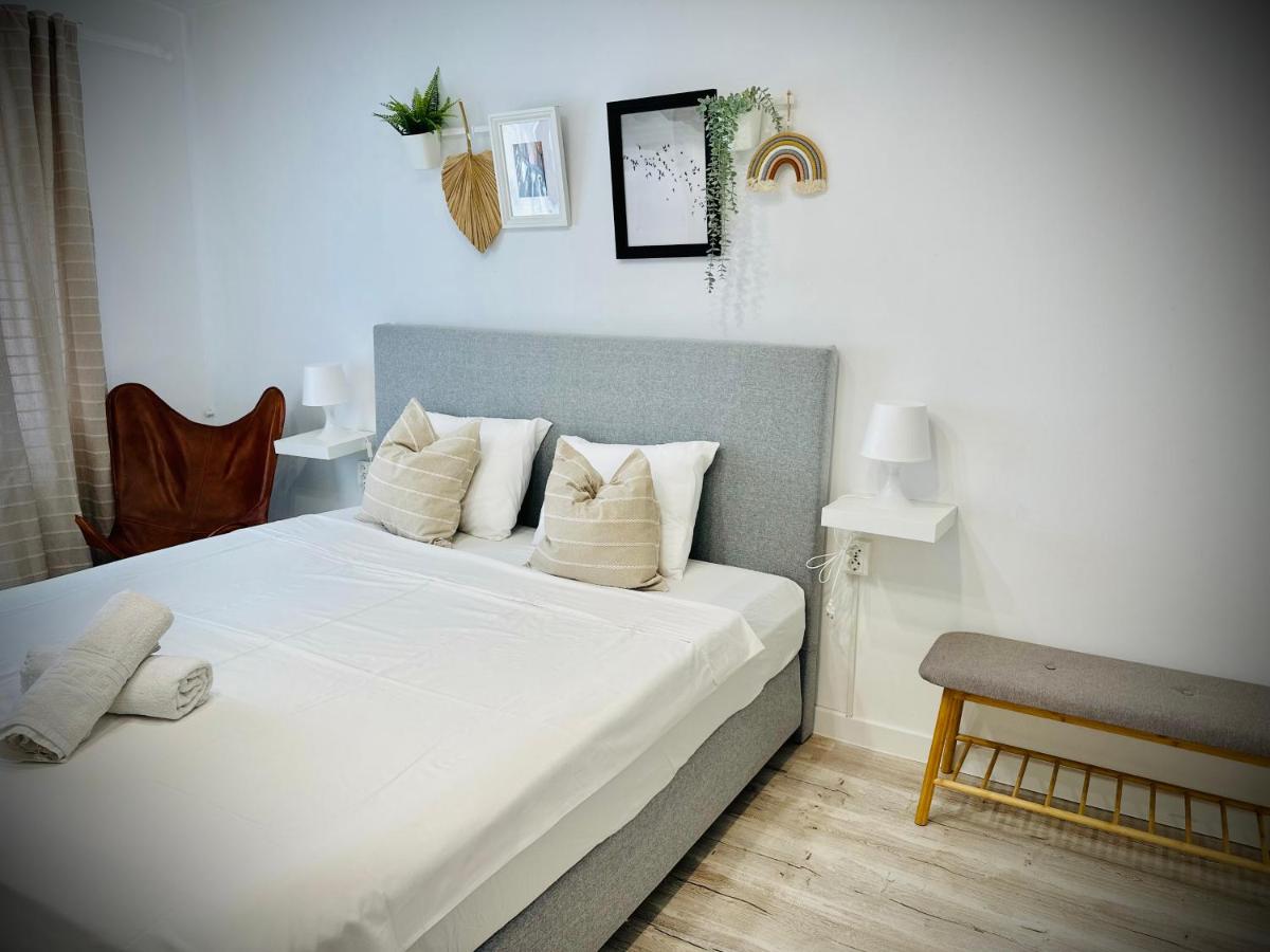 B&B Reşiţa - Cozy Place to Stay -Self check in 24h - Bed and Breakfast Reşiţa