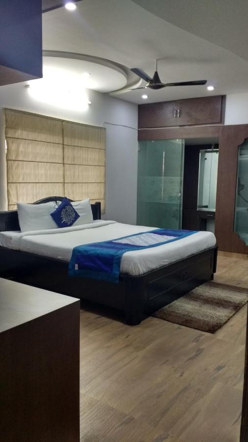 B&B Hyderabad - Hitech Shilparamam Guest House - Bed and Breakfast Hyderabad