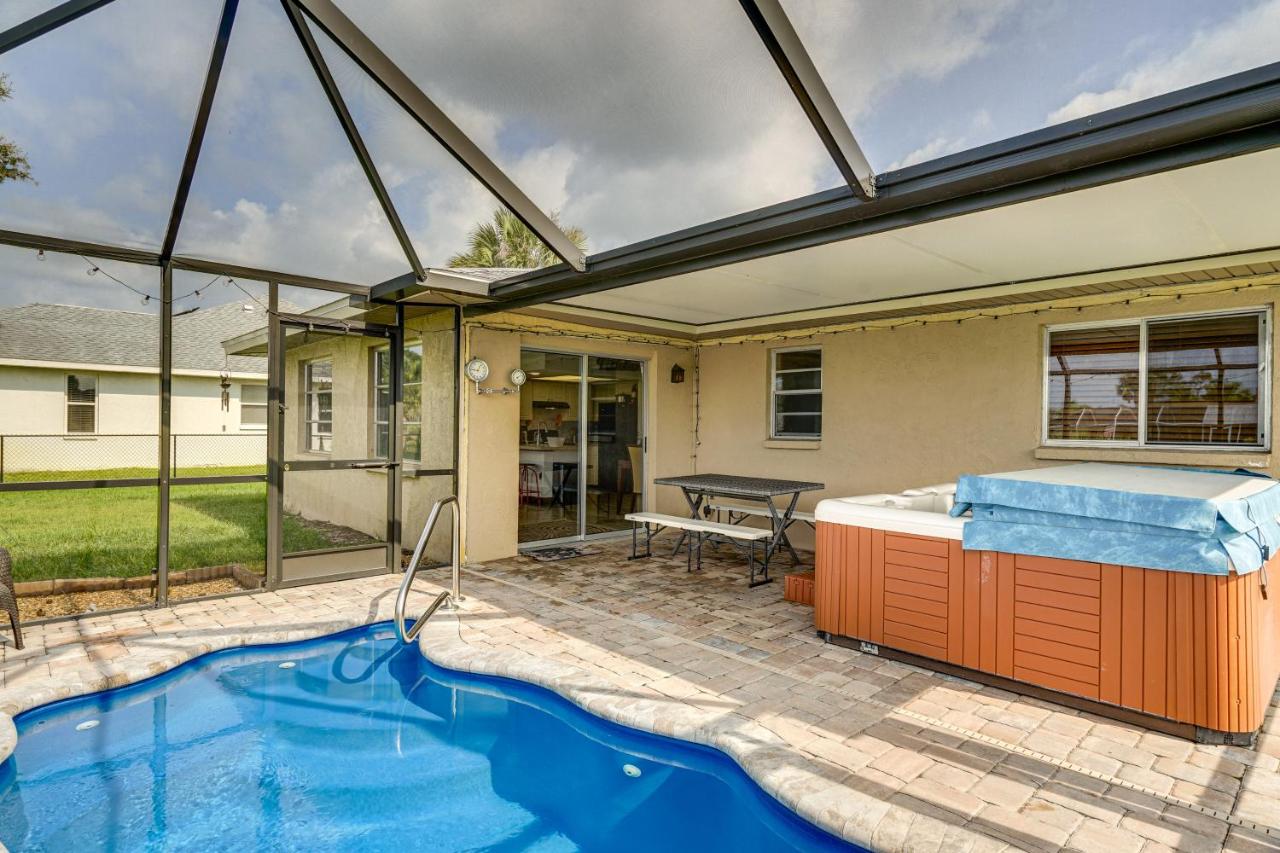 B&B Port Charlotte - Canalfront Retreat with Heated Pool and Hot Tub! - Bed and Breakfast Port Charlotte