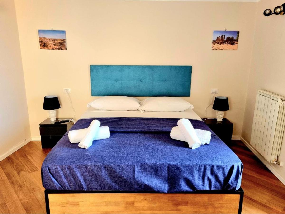 One-Bedroom Deluxe Apartment