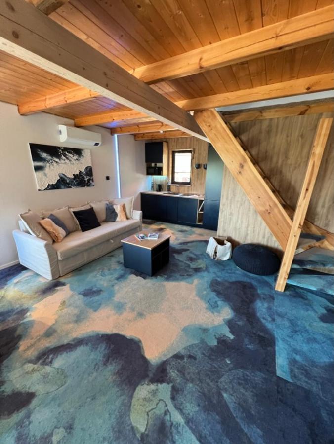 GooseHaus z prywatną sauną i jacuzzi - Chambres d’hôtes Gąski