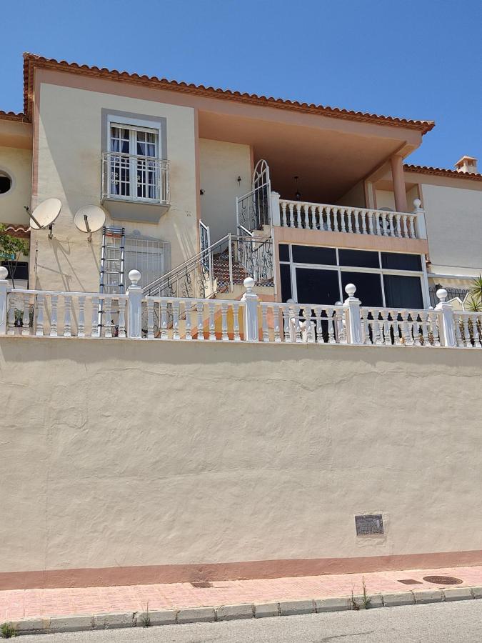 Confortable apartamento con vistas al mar - B&B