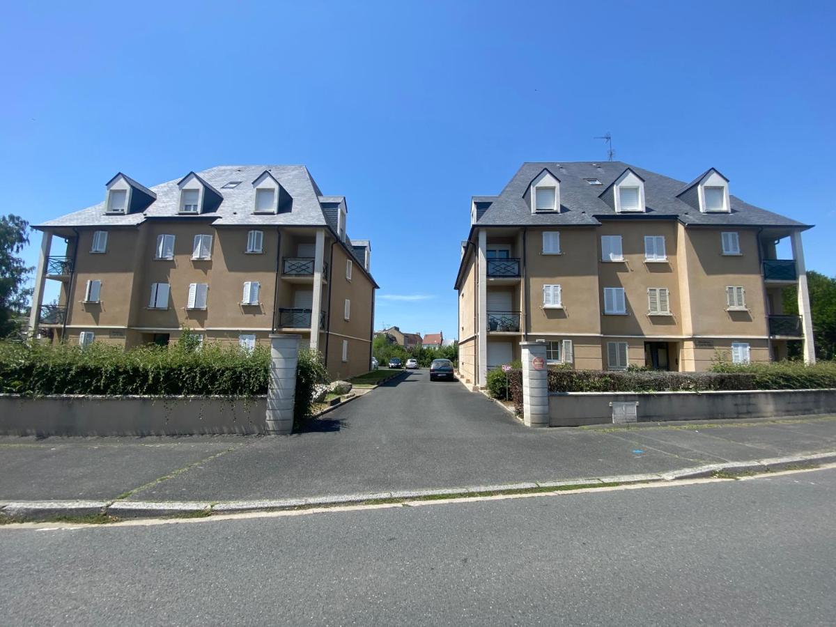 Les rives de l’Indre. Parking gratuit. Lit 160CM - Bed and Breakfast