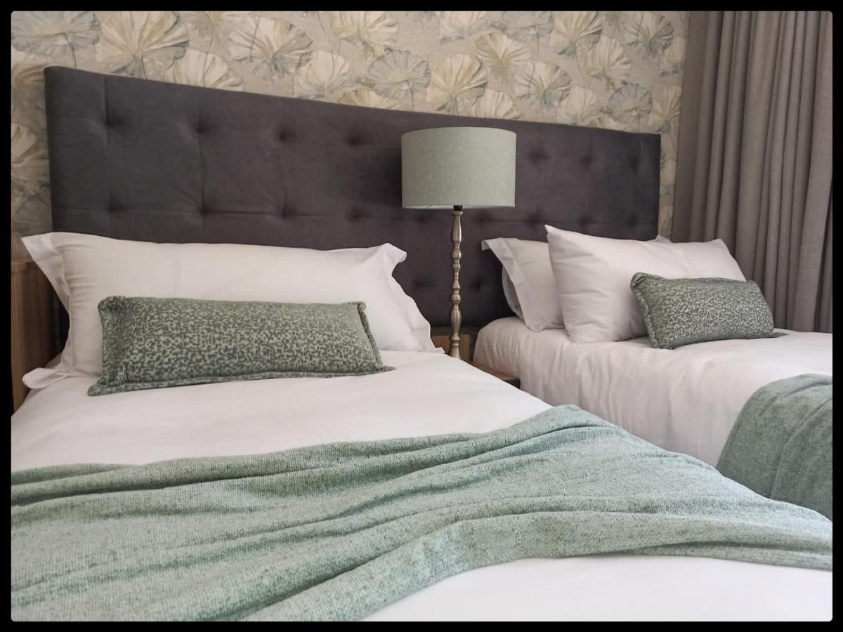 B&B Kimberley - Cronin Luxury Accommodation Room 1 - Bed and Breakfast Kimberley