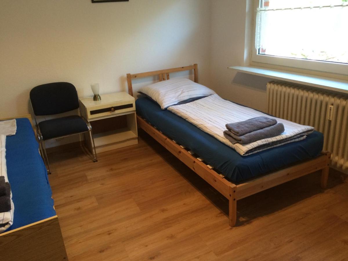 Chambre Lits Jumeaux avec Salle de Bains Commune