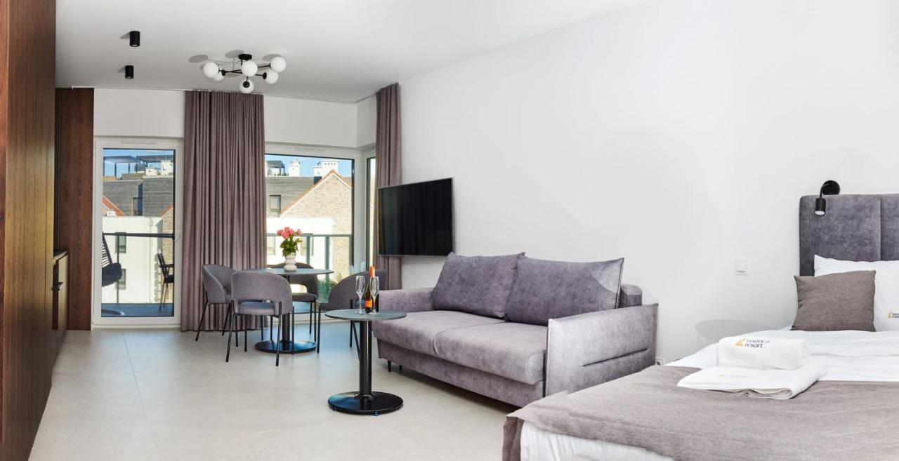 Apartament E10 w Nautica Resort nad jeziorem w Giżycku - B&B Giżycko