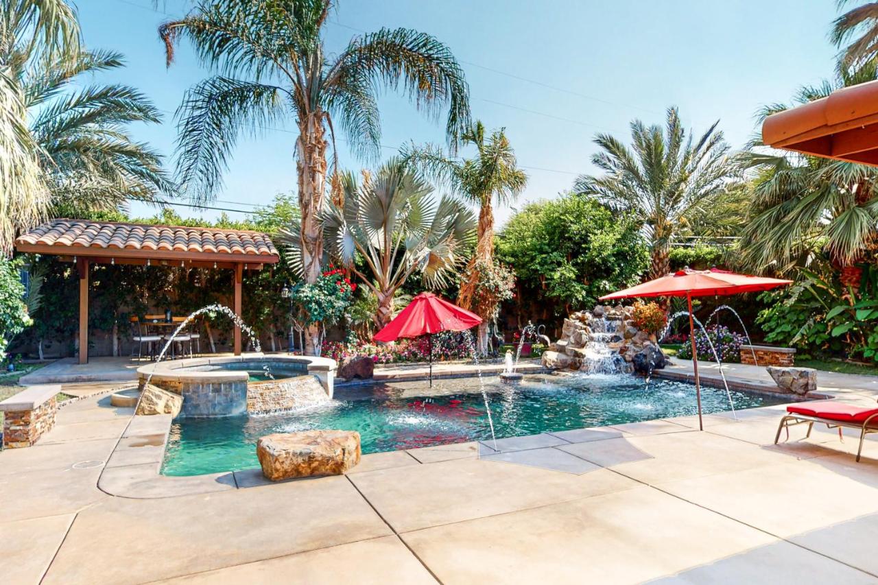 Fred Waring Dreams - B&B Palm Desert
