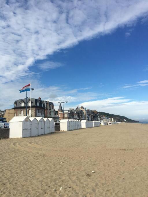 JOLI STUDIO VUE MER , plage au bout de la rue ! - Ferienwohnung
