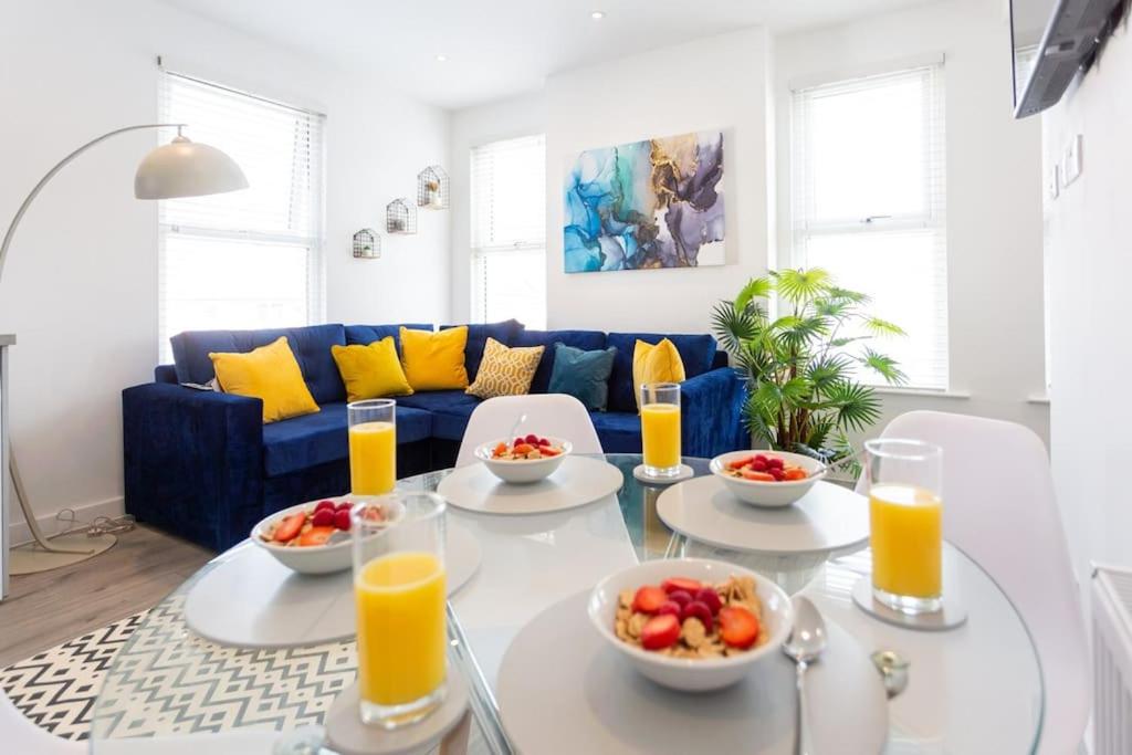 B&B Southend-on-Sea - 2 bed apartment near the beach - Bed and Breakfast Southend-on-Sea