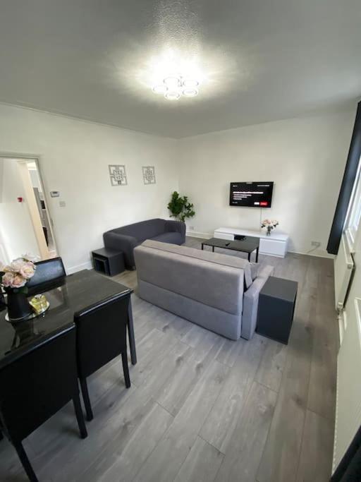 B&B London - 2 Bedroom Flat in London - Bed and Breakfast London