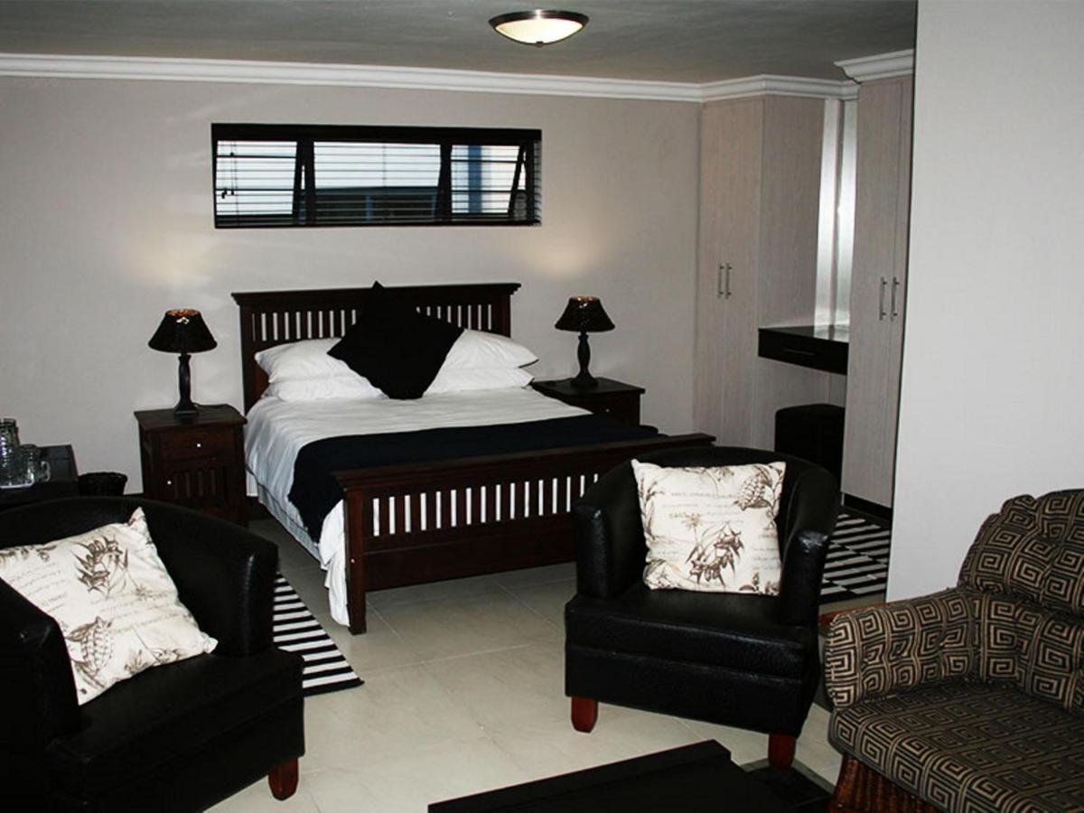 Luxury Double Room with Bath and Shower