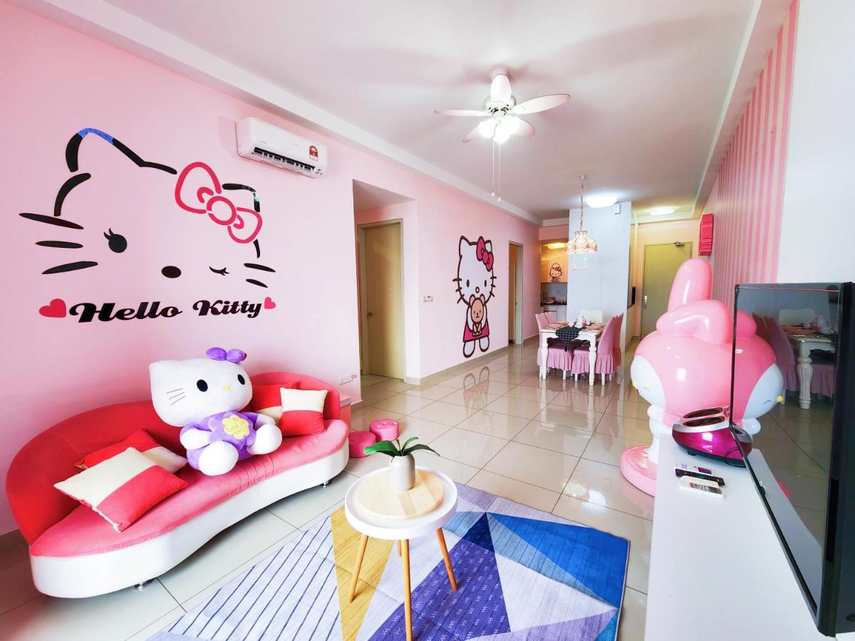 B&B Puchong Batu Dua Belas - Puchong HELLO KITTY FULLY AIR-CON Suite - Bed and Breakfast Puchong Batu Dua Belas