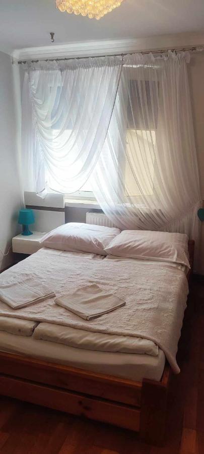 Deluxe Double Room with Shower
