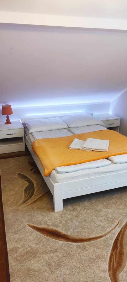 Deluxe Double Room with Shower