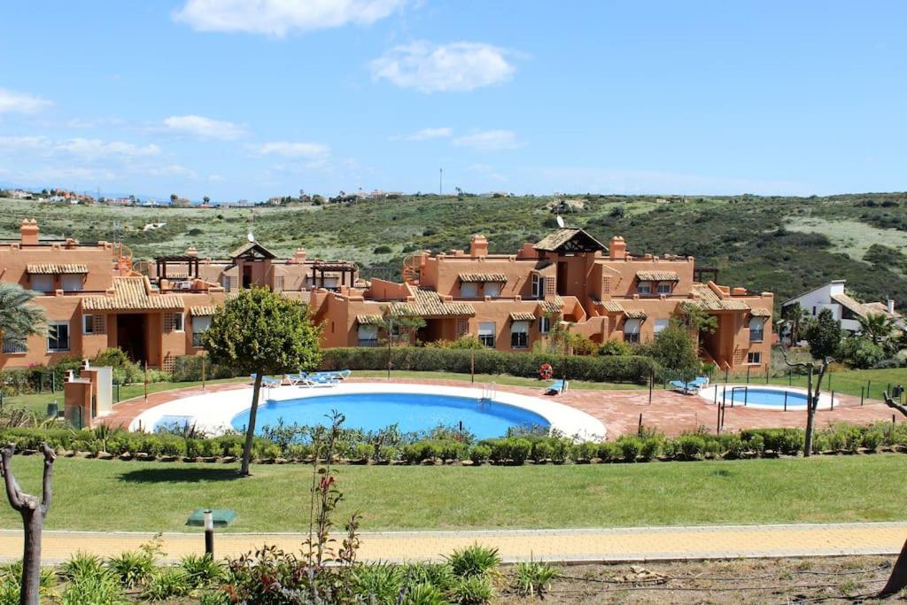 Penthouse with Roof Terrace, BBQ, Pool- and Sea Views - Chambres d'hôtes Buenas Noches