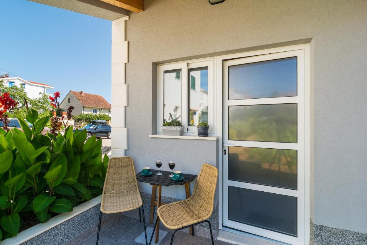 Studio apartman Mediteran - Chambres d’hôtes Marina