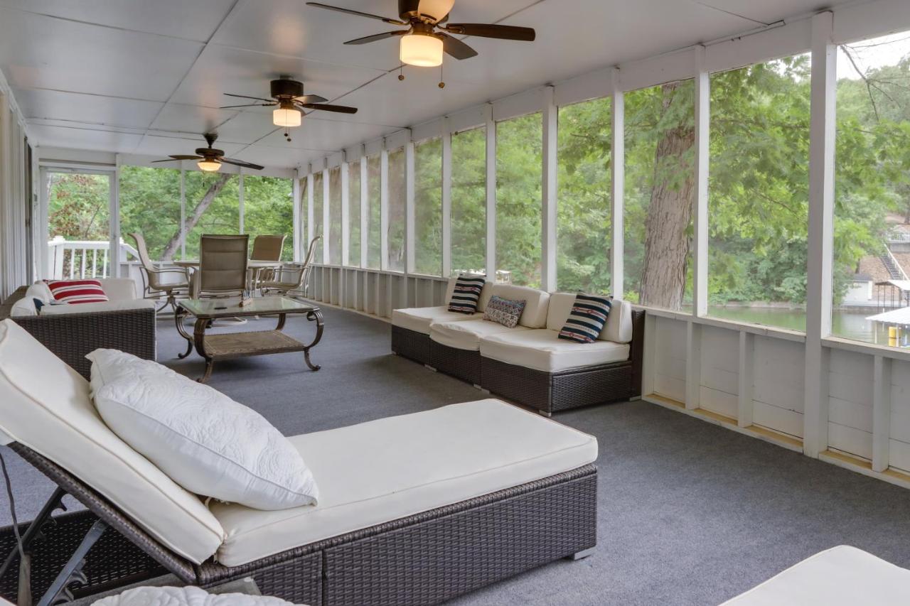 Dock and Screened Porch Lake of the Ozarks Getaway! - B&B Sunrise Beach