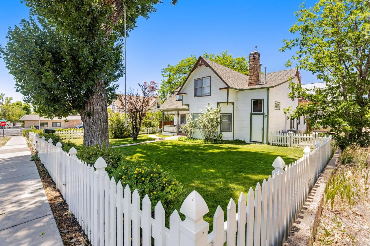 The Greenlaw Home - B&B