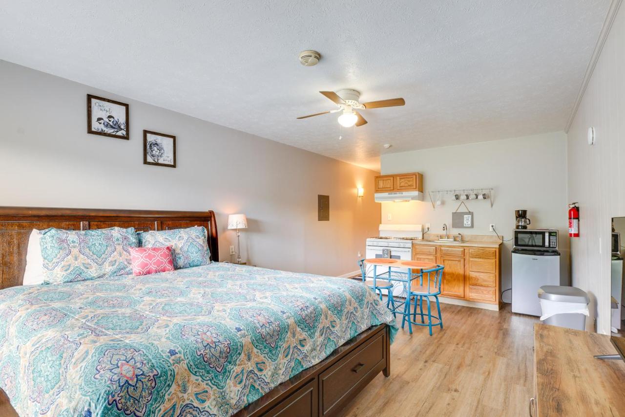 B&B Fayetteville - Pet-Friendly Fayetteville Gem Near Rafting! - Bed and Breakfast Fayetteville