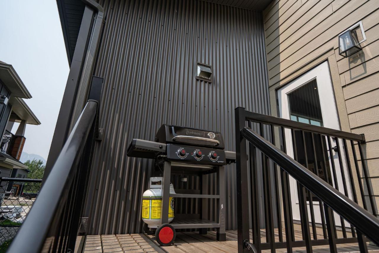 Mountain Dreams - Revelstoke Home Near RMR - B&B Revelstoke