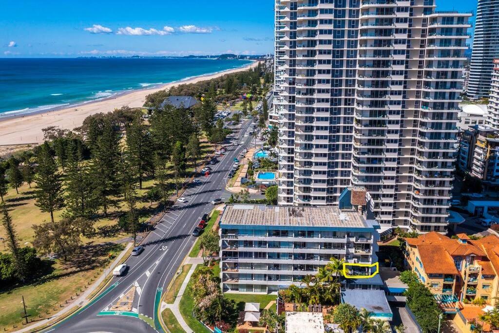 B&B Gold Coast - Entire beachside 2 bedroom unit - Bed and Breakfast Gold Coast