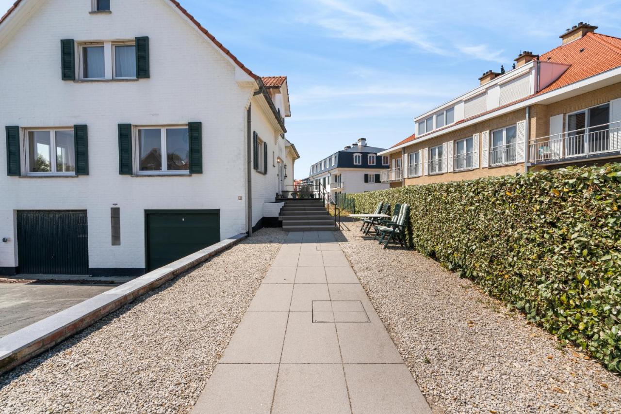 Villa Maria Villa aan zee met privé parking 8p - B&B