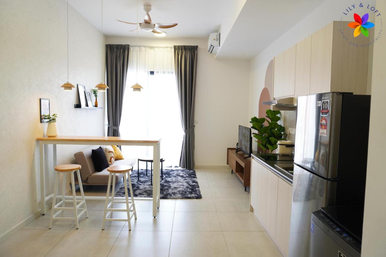 One-Bedroom Apartment with parking