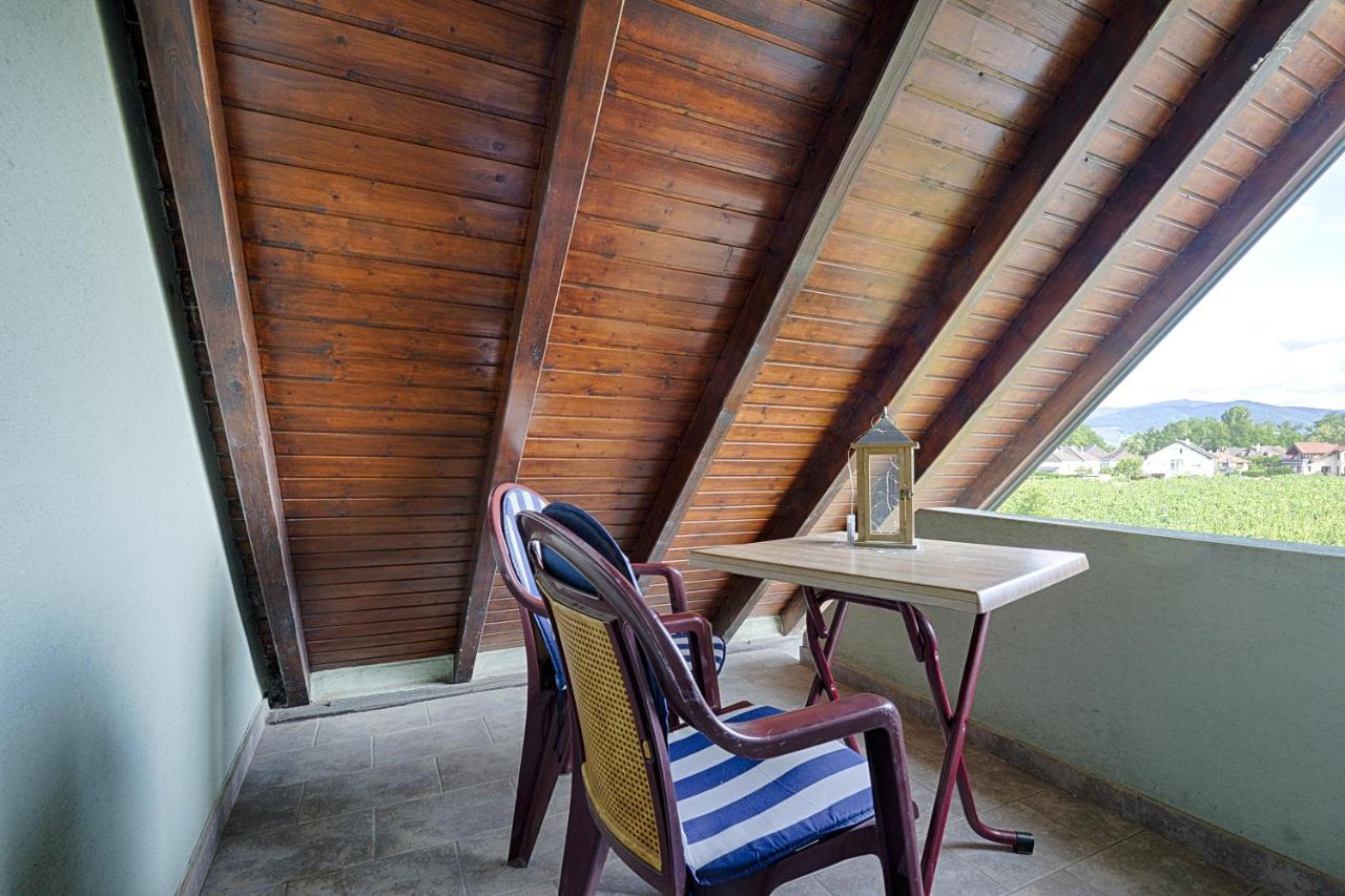 aux pieds des vignes chambre classée 2clefs - Bed and Breakfast Ingersheim