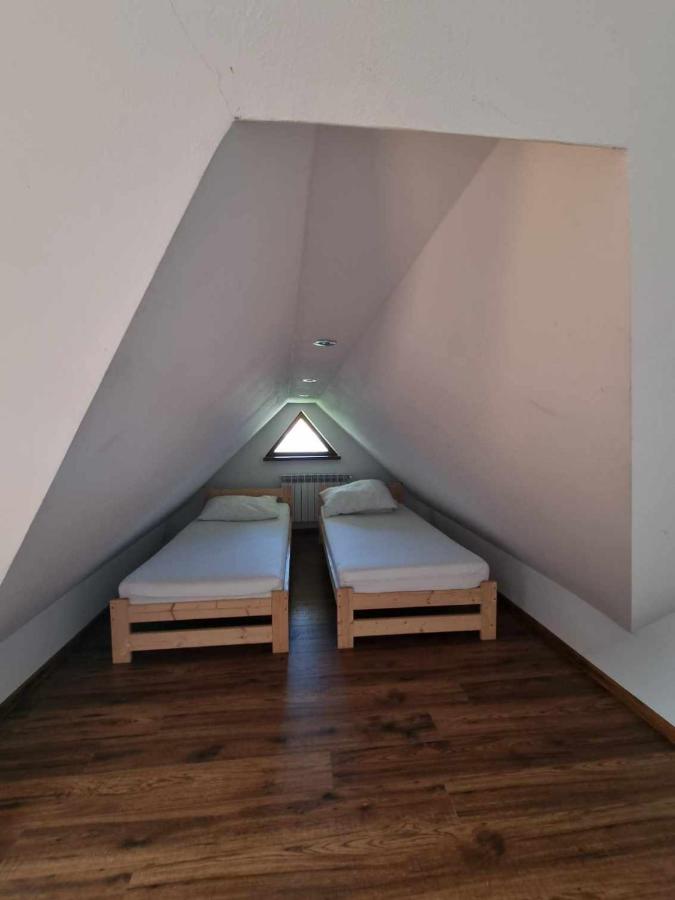 Habitación Familiar con baño privado