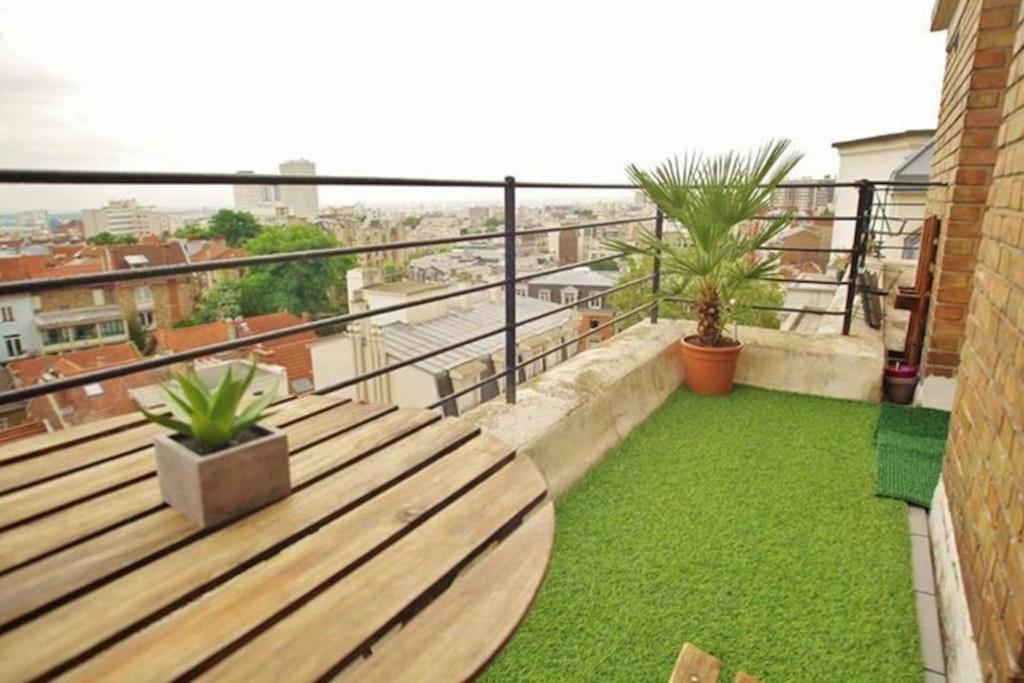 B&B Paris - Studio avec terrasse agréable, métro Paris20 - Bed and Breakfast Paris