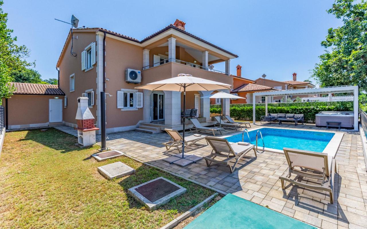 Lotus Villas Resort - B&B
