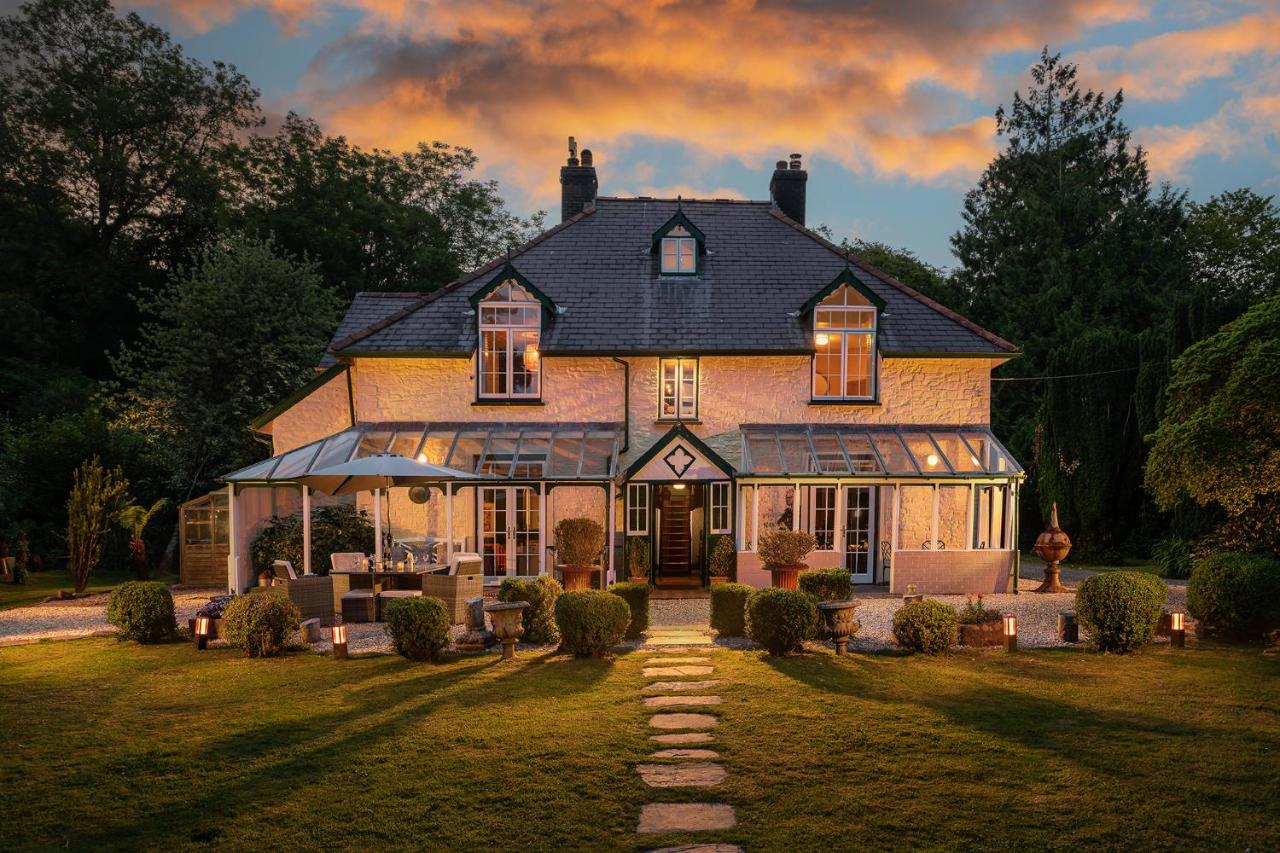 The Cors - Charming Country Escape for Large Family Groups - Bed and Breakfast Laugharne