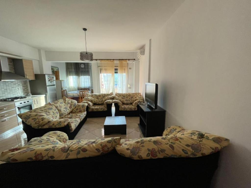 Ela appartaments - B&B Valona