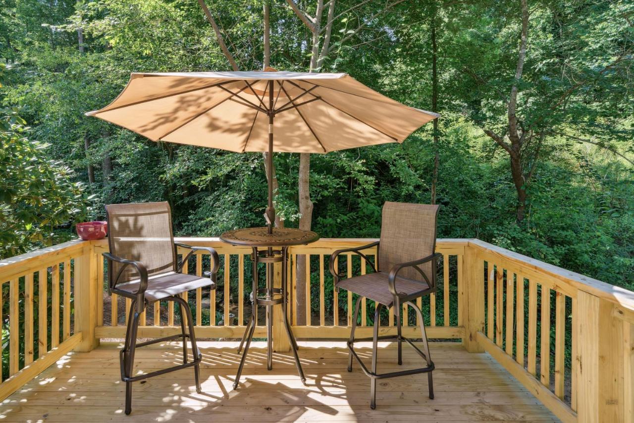 Hickory Hideaway Forest-View Haven with Fire Pit! - B&B Hickory