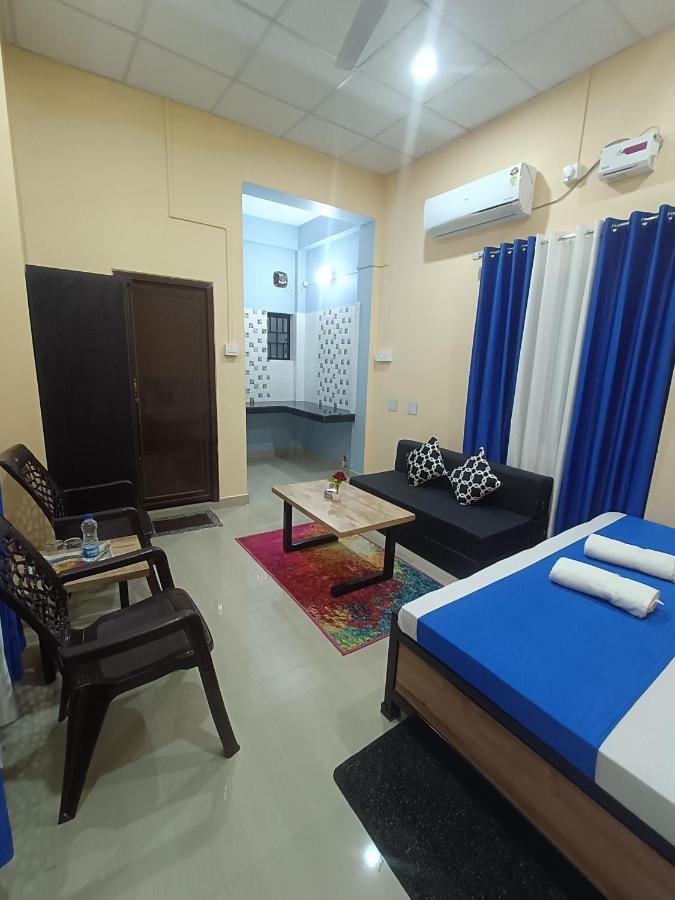 The Corner Inn (Lodge) - B&B Guwahati