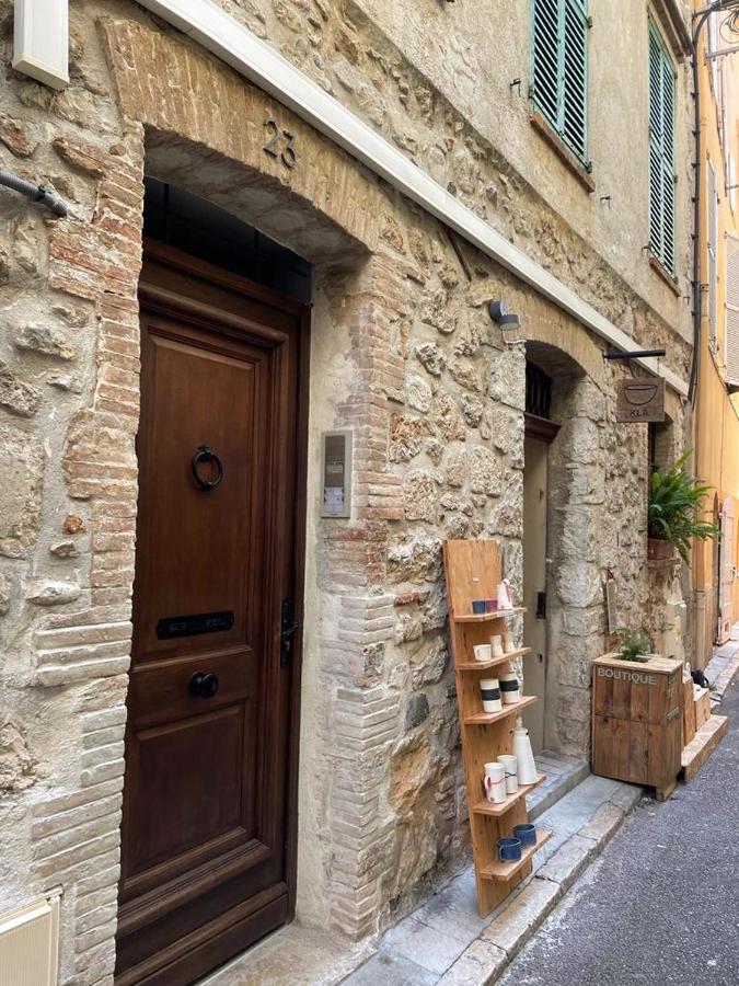 Appartements climatisés - Vieil Antibes - B&B