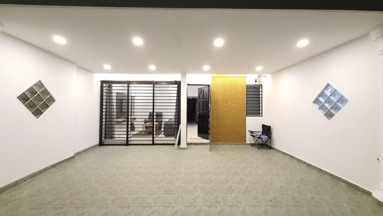 A Place Like Home Landed House Kuala Lumpur - Bed and Breakfast