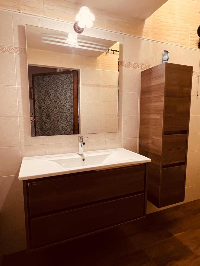 Double Room with Private External Bathroom