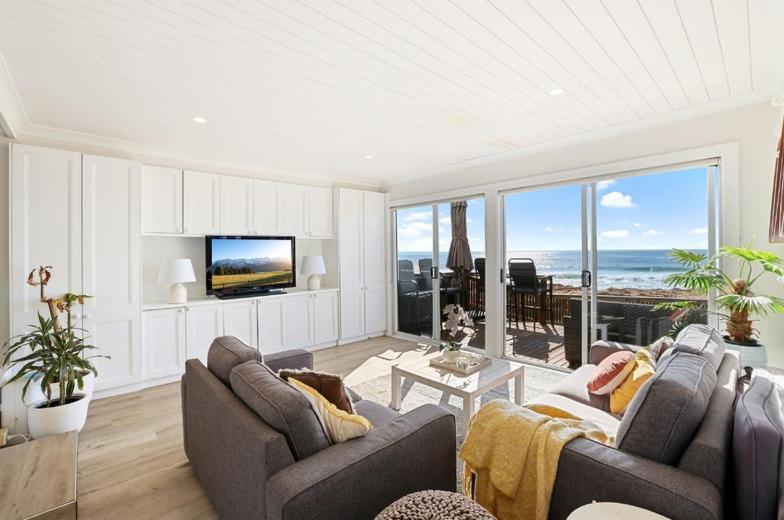 B&B Collaroy - Collaroy Beachfront Hideaway - Parking and views - Bed and Breakfast Collaroy