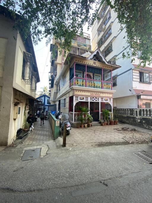 Saba 301, Subko Coffee, Chapel Road, Bandra West by Connekt Homes - B&B