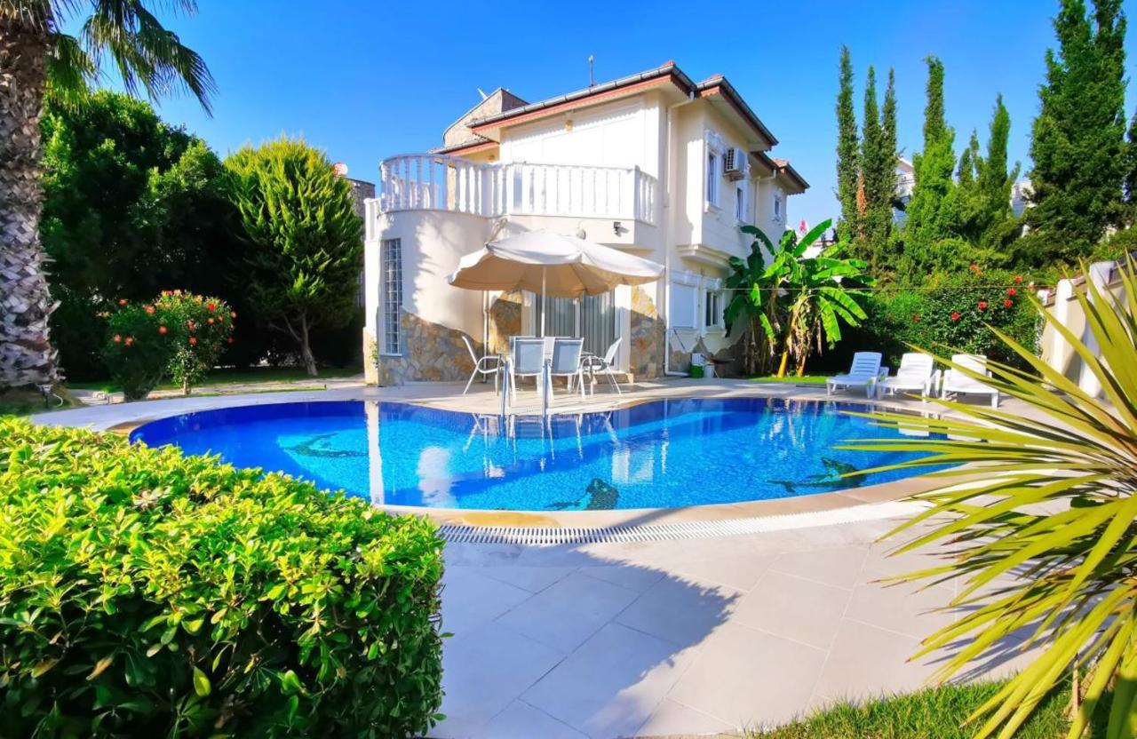 B&B Belek - Invigorating Villa with Private Pool in Antalya - Bed and Breakfast Belek