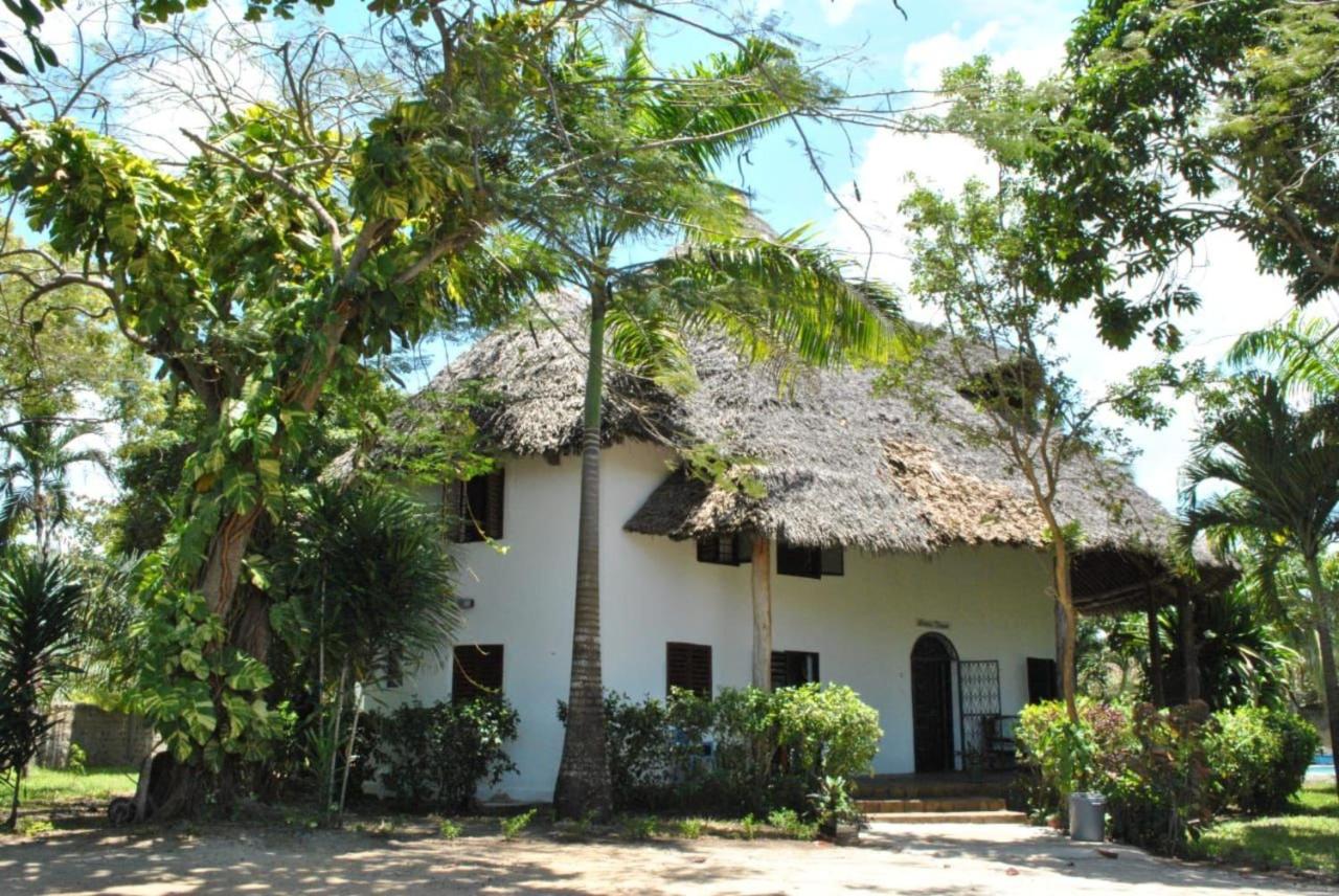 Sonnie House Diani - B&B