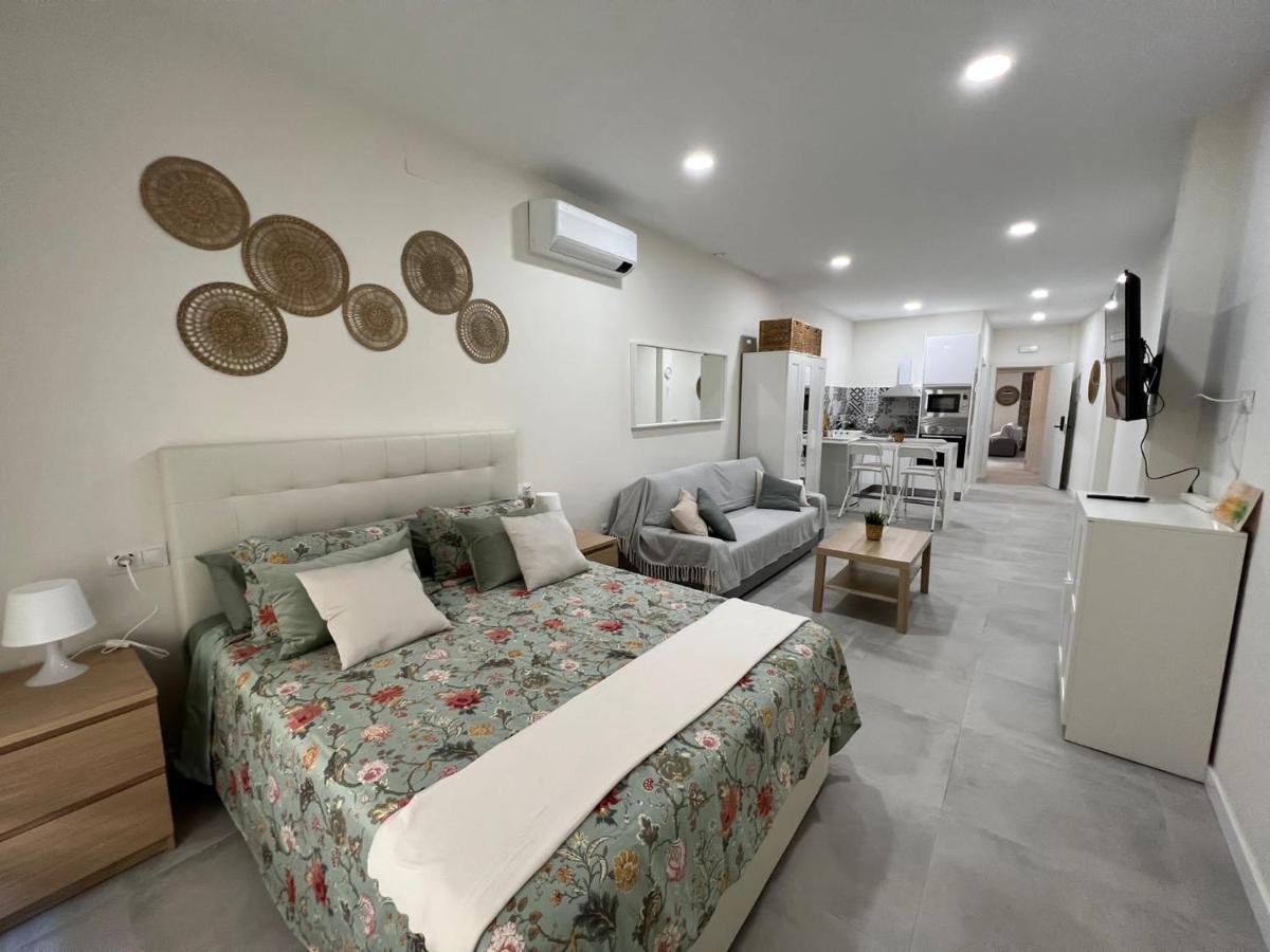 Centro Estudio Trinidad Málaga 3 - Ferienwohnung Málaga
