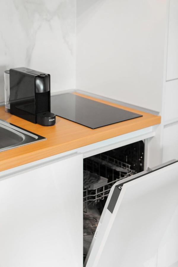 Appartamento con 2 Camere da Letto, Balcone e Vista mare