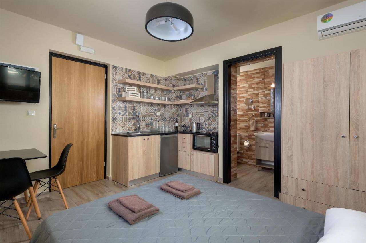 Studio Apartment
