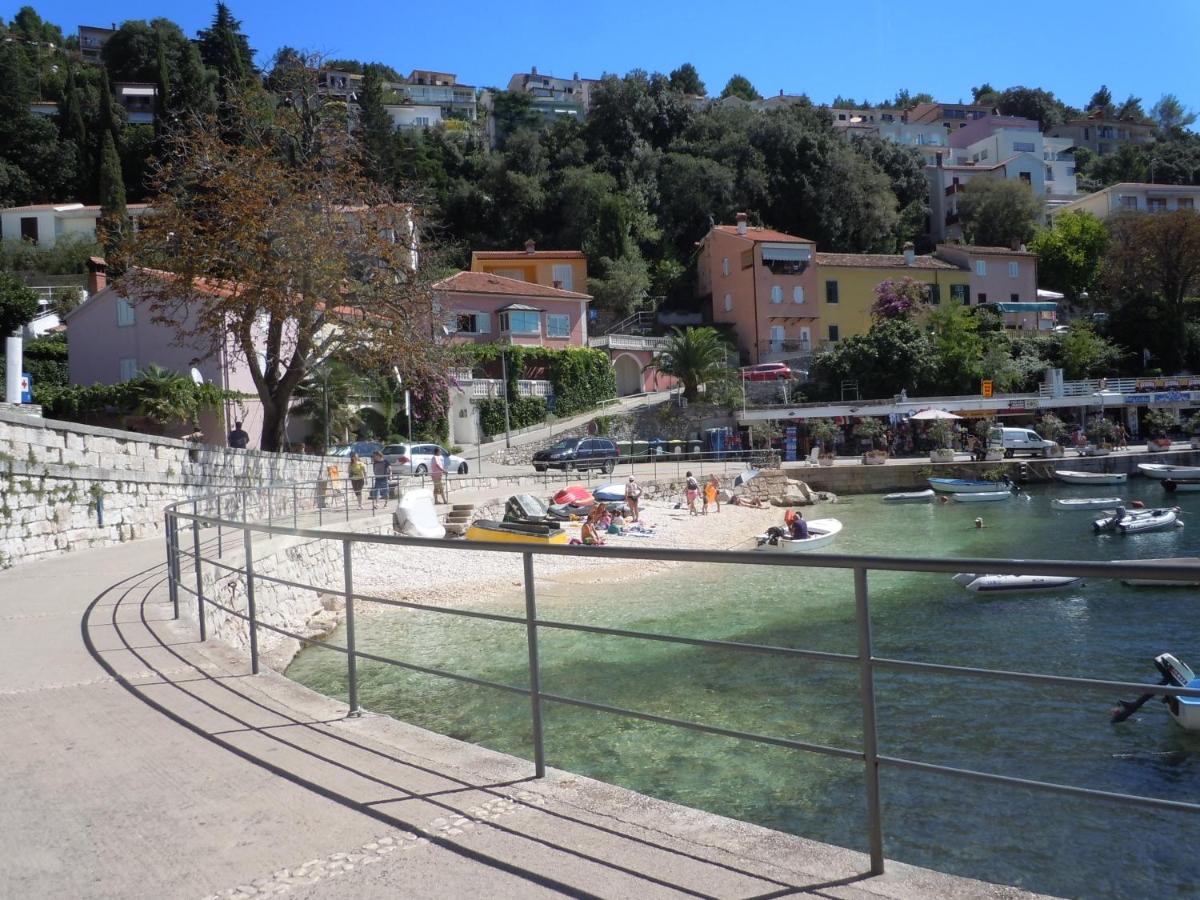 Apartment Promenade - Bed and Breakfast Rabac