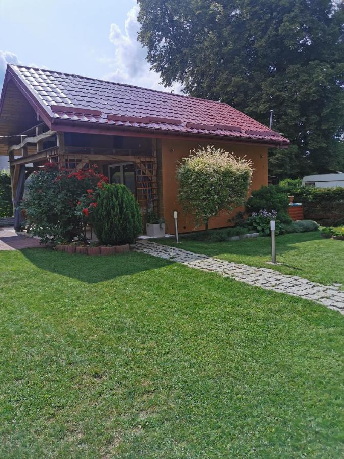 Domek nad jeziorem - B&B