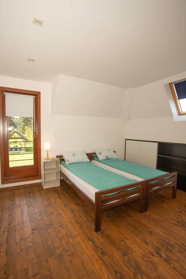 Forest Hideaway: Family/group friendly Villa - B&B