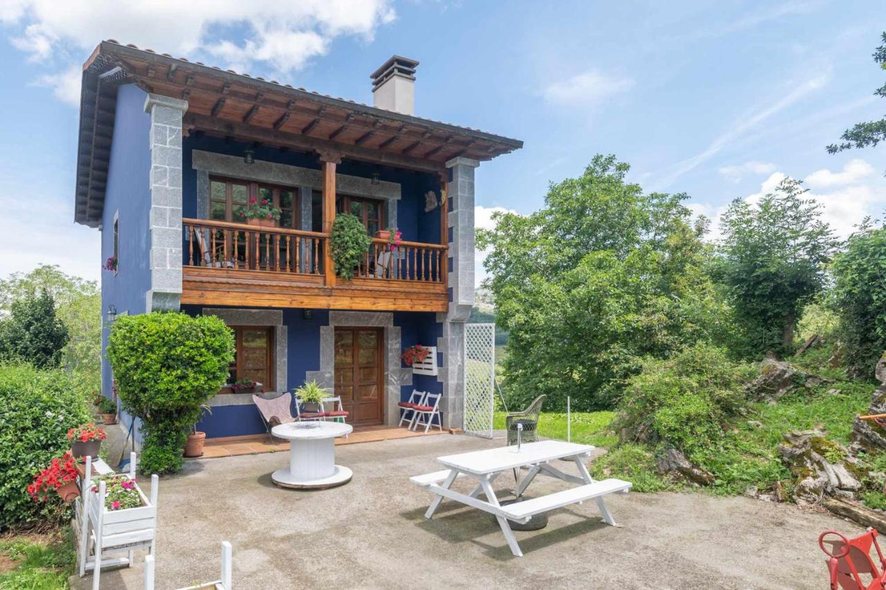 Vivienda Vacacional La Cortina - Chambres d’hôtes Meré